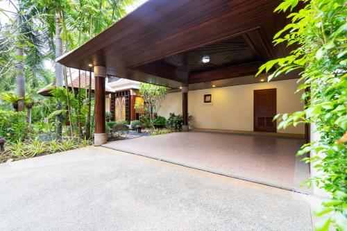 Baan Buah Pool Villa Nai Harn