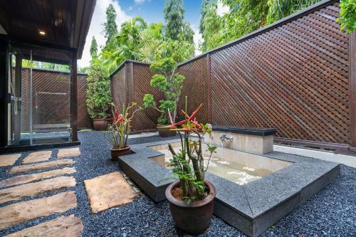 Baan Buah Pool Villa Nai Harn