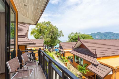 Hotel Phi Phi Long Beach Resort & Villa