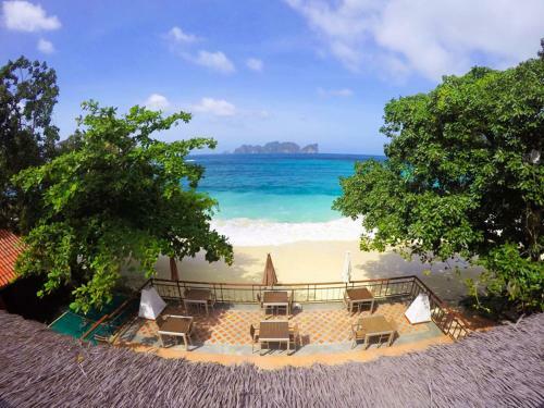 Hotel Phi Phi Long Beach Resort & Villa