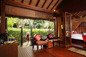 Hotel Zeavola Resort