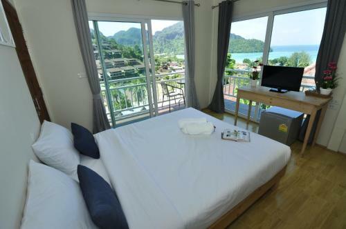 Hotel Papaya Phi Phi Resort