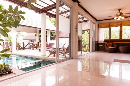 Hotel Cocopalm Beach Resort
