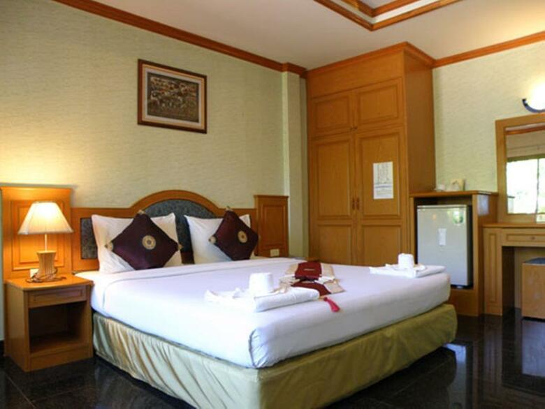 Chao Koh Phi Phi Lodge