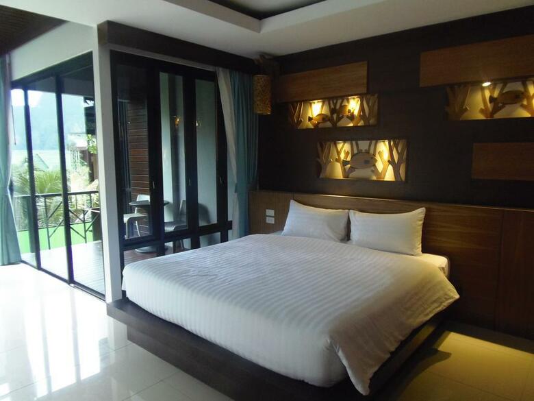Chao Koh Phi Phi Lodge