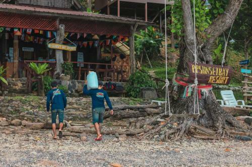Hotel Phi Phi Sunset Bay Resort