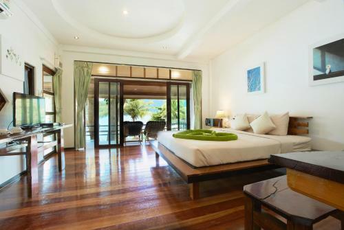 Hotel Resolution Resort