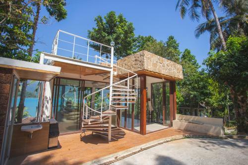 Hotel Resolution Resort