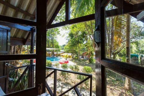 Albergue Asia Backpackers Koh Chang