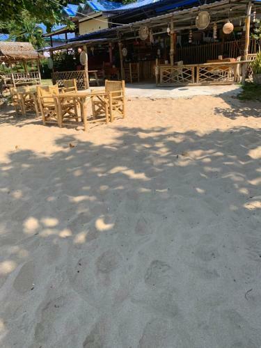 Hostal Sun Smile Beach Koh Jum