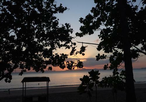 Hostal Sun Smile Beach Koh Jum
