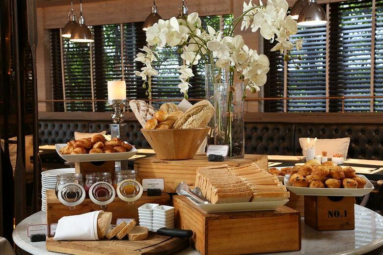Hotel Riva Surya Bangkok