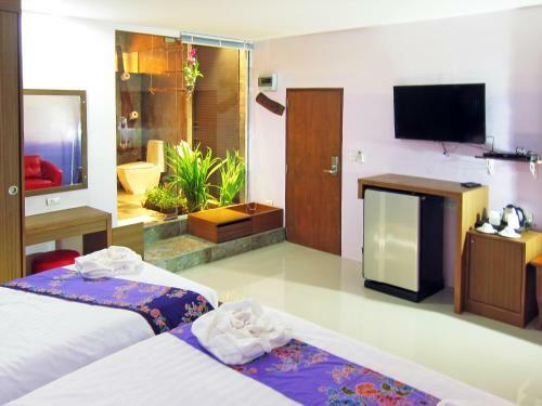 Hotel Forest Bungalows & Mama's Restaurant