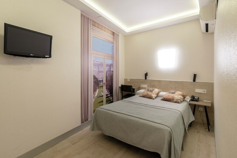 Hostal Castilla II - Puerta Del Sol