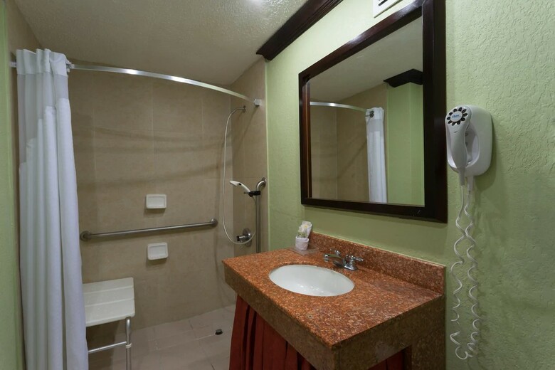 Hotel Holiday Inn Sunspree Resort