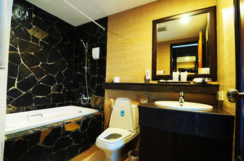 Hostal Baan Sukhumvit Soi 18