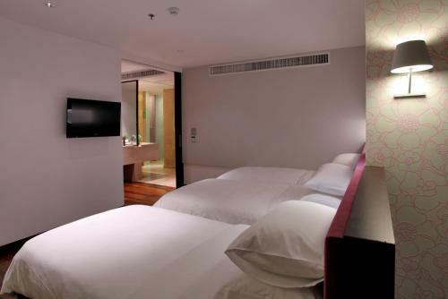 Lit Bangkok Hotel