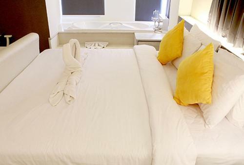 Myhotel Cmyk@ratchada