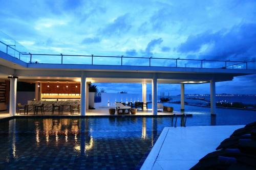 Hotel Tsix5 Phenomenal