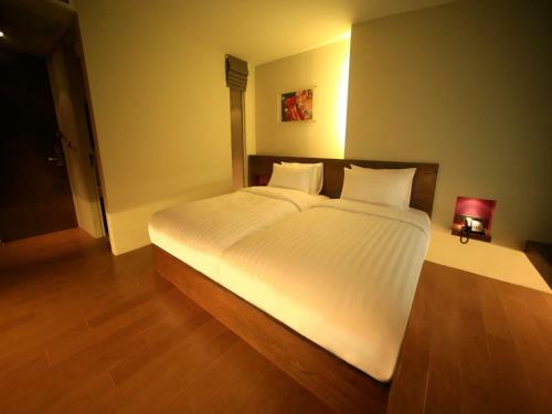 Bed & Breakfast Silom One