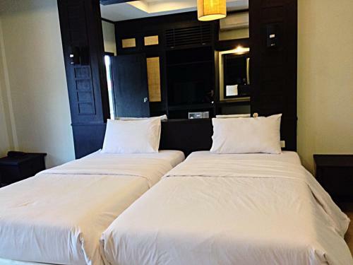 Nice Shot Resort