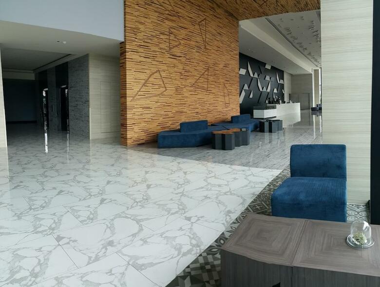 Tsix5 Hotel