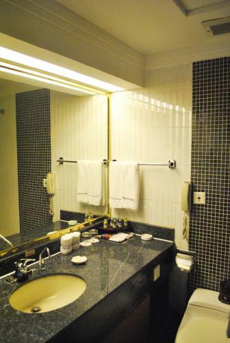 Dynasty Hotel