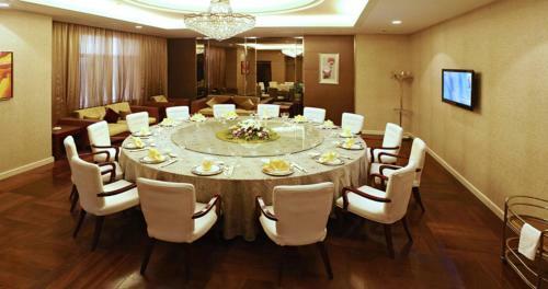Dynasty Hotel