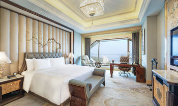 Hotel Wanda Reign Wuhan