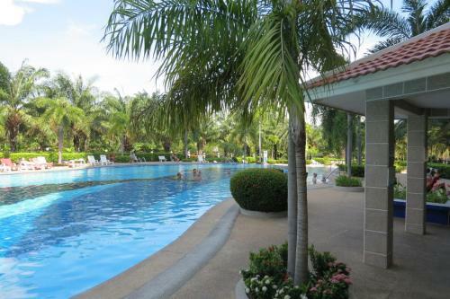 View Talay 1b Apartments