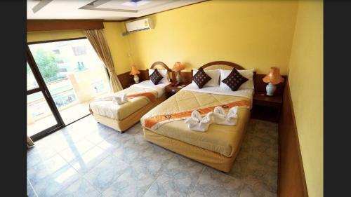 Mr. Mac's Hotel