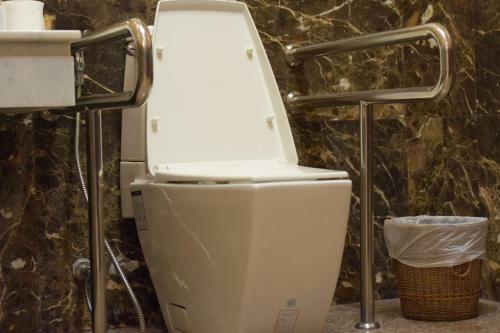 Aiyara Grand Hotel