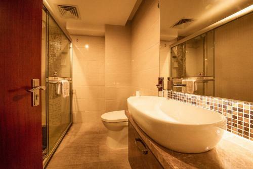 Zhuhai Jinguan Holiday Hotel