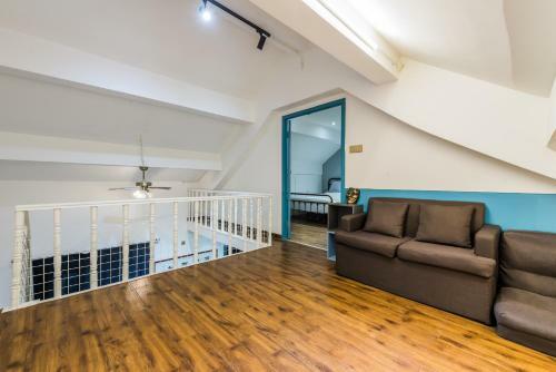 Ancient City Wall Home Apartment