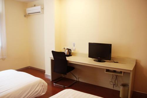 Hotel Hanting Express Xuchang Trainstation
