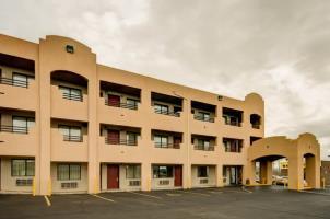 Hotel Econo Lodge East