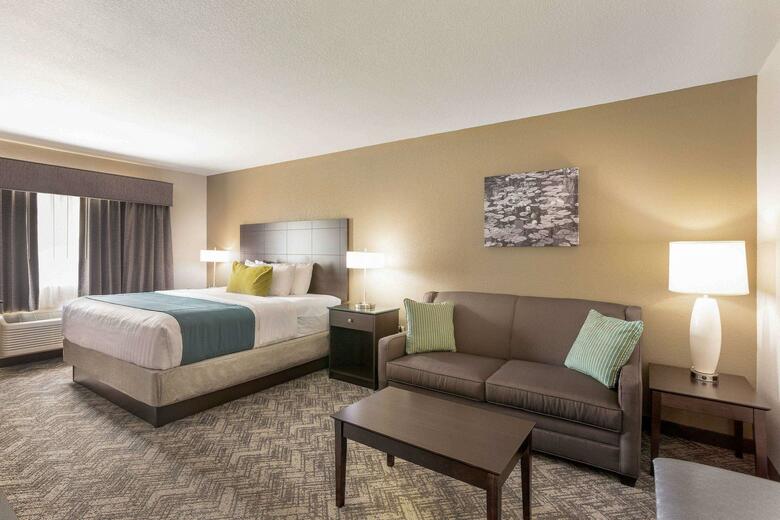 Hotel Comfort Inn & Suites