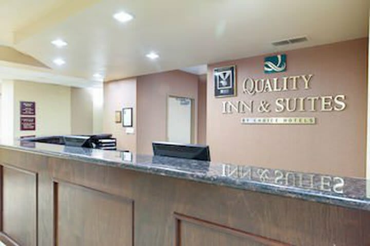 Hotel Quality Inn & Suites