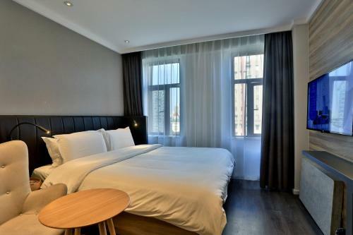 Hotel Hanting Express Zhenjiang Dashikou