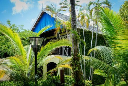 Hotel Lions Dive And Beach Resort
