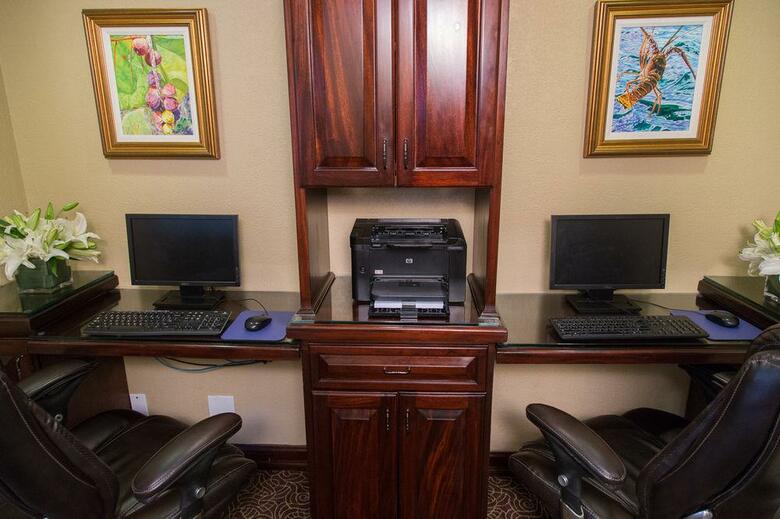 Hotel Comfort Suites Paradise Island
