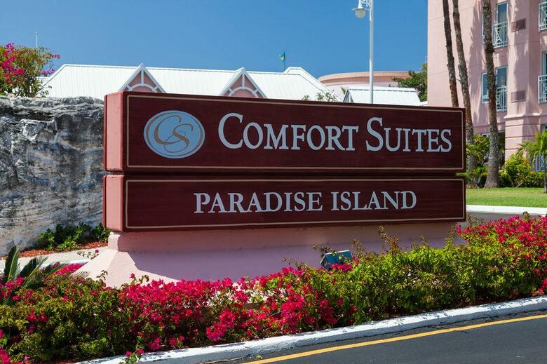 Hotel Comfort Suites Paradise Island