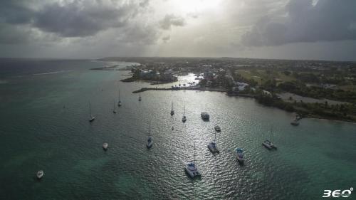 Aqua Lodge
