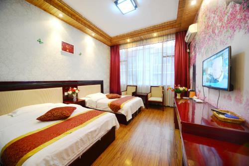 Emeishan Moon Bay Hotel
