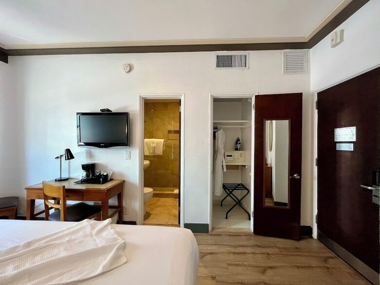 Majestic South Beach Hotel