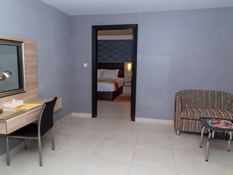 Flora Square Hotel