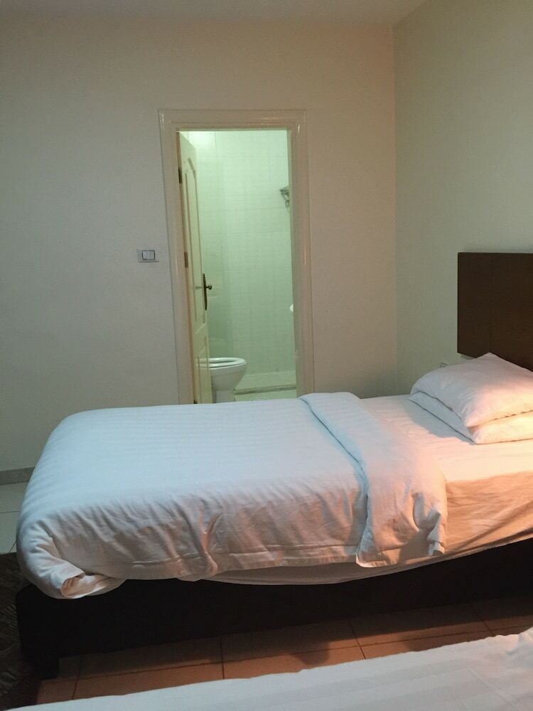 Zaina Plaza Hotel