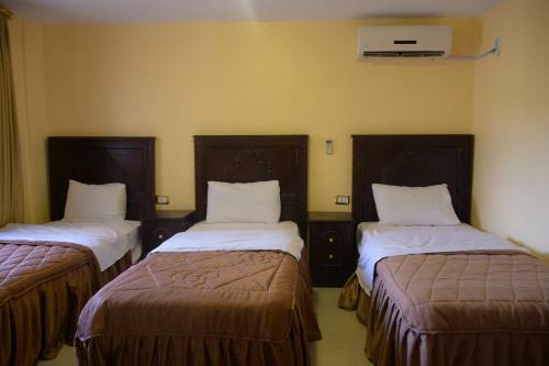 Cleopetra Hostel