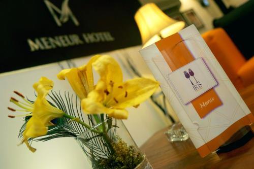 Meneur Hotel