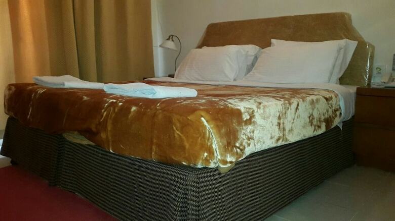 Al Raein Hotel Apartment